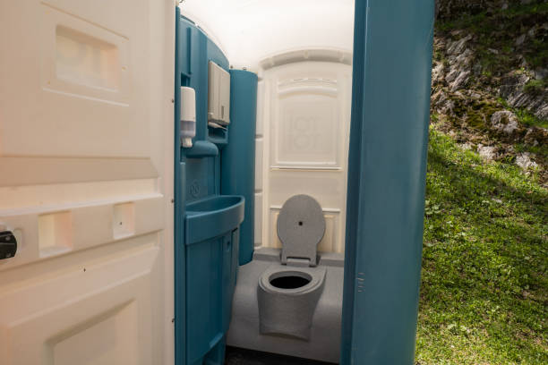 Best High-end porta potty rental  in Leslie, MI